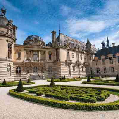 Le Grand Pavillon Chantilly Hotel Exterior