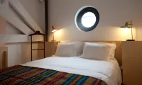 Coimbra Vintage Lofts Apartments Hotels in Коїмбра