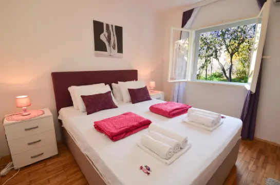 Apartments Tea Kotor