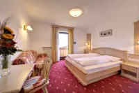 Sporthotel Kalcherhof Hotel dekat Reifenstein Castle (Castel Tasso)