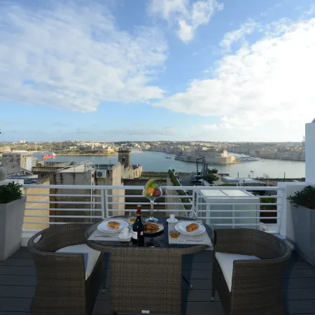 Paulos Valletta