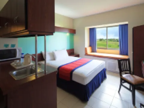 Microtel by Wyndham Eagle Ridge Hoteles en General Trias