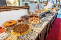 Hotel Euro Suite Campinas by Nacional Inn - Próximo ao Cambuí - breakfast