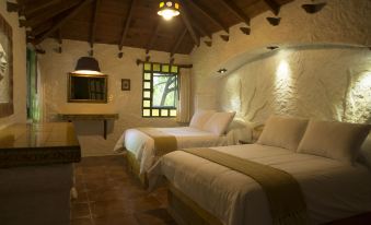 Hotel Bosques del Sol Suites