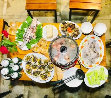 Coto Center Homestay Отели в г. Minh Chau