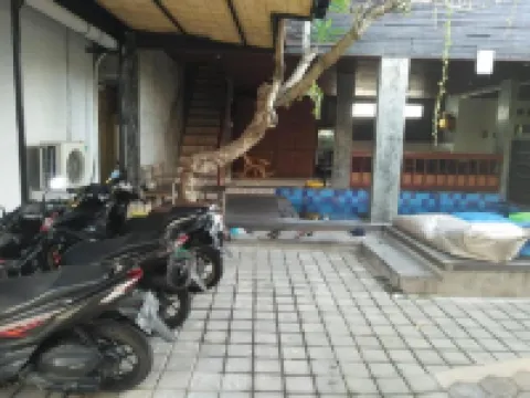 Made House Homestay and Dormitory