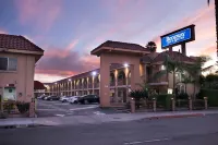Rodeway Inn & Suites Hotels in Los Angeles