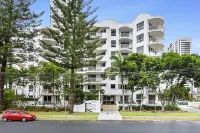 The Ritz Resort Heated Pool Hotels in Broadbeach