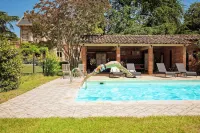 Domaine du Buc, le Château - B&Bs (Bed and breakfast)