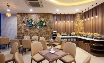 Amber Hotel Managed by HT