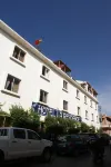 Hôtel la Résidence Hotels near Modou Caleche Saint Louis