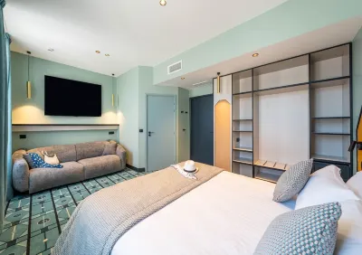 Hôtel Rénové Casa Moho - Juan-Les-Pins Hotels near Plage de Juan les Pins