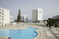 오데사 비치 호텔 - 수영장