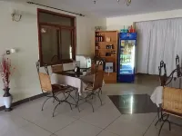 The Golden Apple Guest House Hotels near Tesano
