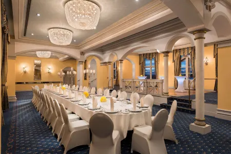 Hilton Dresden Отели в г. Дрезден