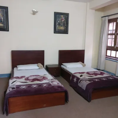Om Pension Guest House โรงแรมใกล้จัตุรัสปะฏันดูร์บาร์