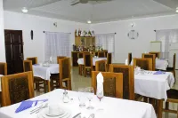 Big Apple D.E Hotel - Parkplatz