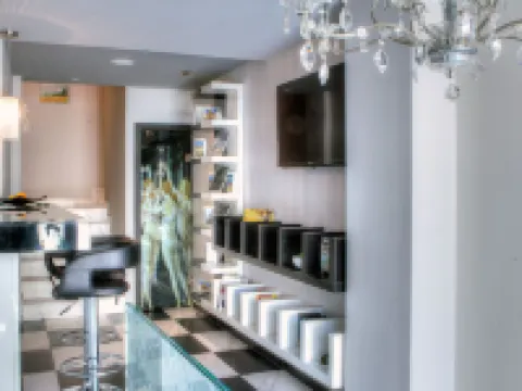 阿爾法豪華套房 帕利尼半島住宿飯店