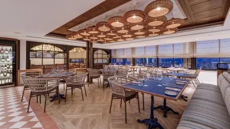 AX Odycy Hotel Отели рядом с достопримечательностью «Pjazza San Pawl Playground»