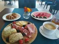 Corona B&B Hotel a Sinj
