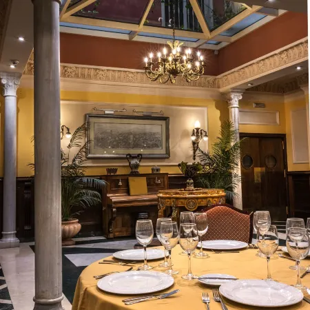 Hotel Reina Cristina