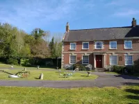 Rollestone Manor B&B and Restaurant Hotel a Shrewton