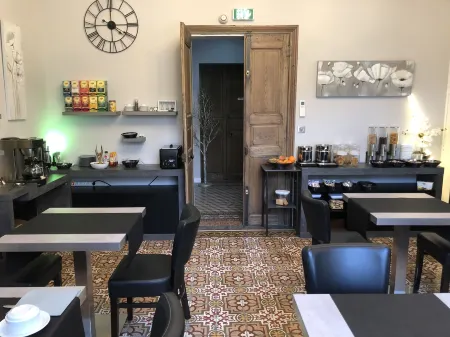 Hôtel le Lys d'Or Отели в г. Вовер