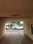 Bella Capri Inn and Suites - parking