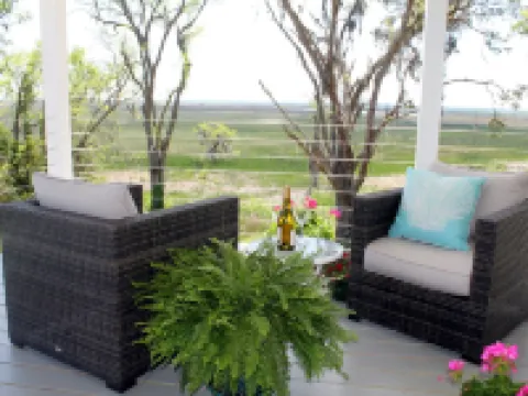 Darien Waterfront Inn Hotels in Darien