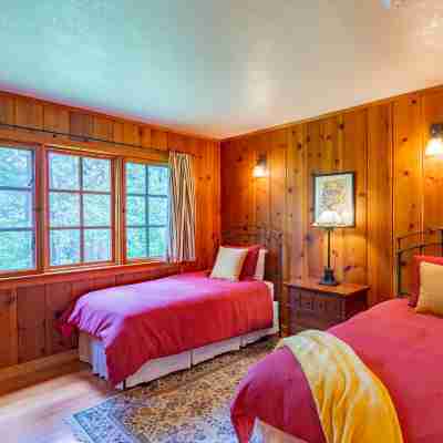 Lake Creek Lodge Rooms