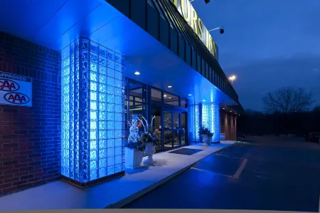 Visitor's Inn Отели рядом с достопримечательностью «McMaster University Centre for Continuing Education»