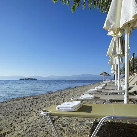 Avantis Suites Hotel