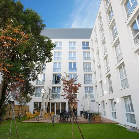 Appart’hôtel Odalys City Centre Compans Caffarelli Отели рядом с достопримечательностью «Новый мост»