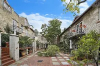 Fremantle Port Mill Bed & Breakfast - Unique Accommodation Các khách sạn gần The University of Notre Dame Australia
