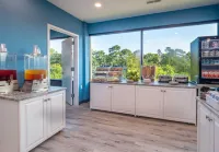 The Breakers Hotel & Suites - breakfast