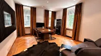 Historical Luxury Homes - Deluxe Edition Hôtels à : Merzhausen