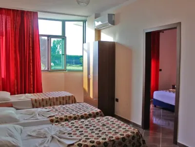 Risus Hotel