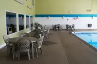 Northfield Inn Suites and Conference Center - Pool