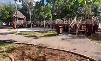 Devoted Hoestel in Cancun with Equipped Kitchen, Pool, Close to Beaches & More!