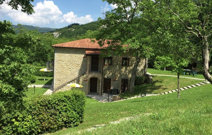 Apartment in Marche with Pool and Mountain Views