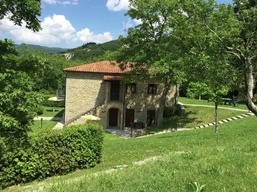 Apartment in Marche with Pool and Mountain Views