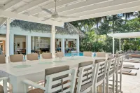 Beachfront Oasis Pool Chef Hskp Sleeps 22