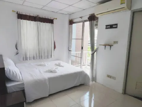 แตว วิน เพลส โรงแรมใกล้Schenker (Thai) Co., ltd. (Chiangmai Office)