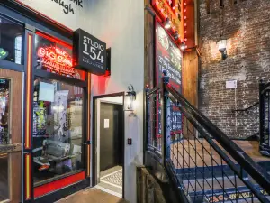 Studio 154 Luxury Hotel