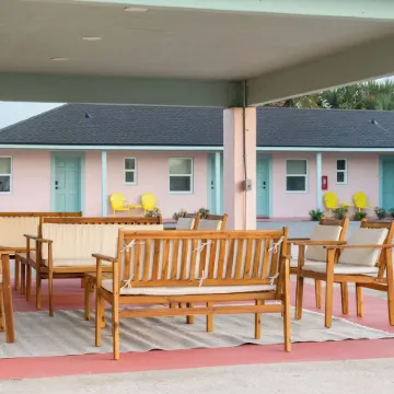 Haley's Court Boutique Motel