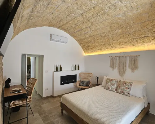 VOLPE E UVA Winesuites & Spa Hotels in Trani