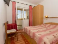 Beachfront Apartments Andrijević - 2 звезды