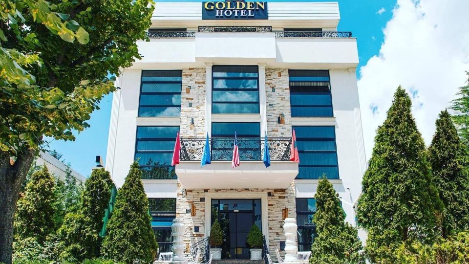 Golden Hotel