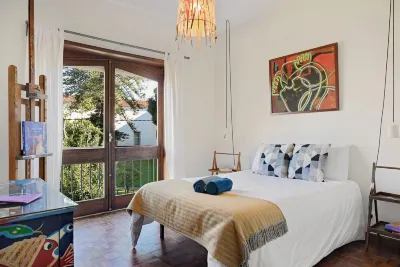 Vic Aveiro Arts House Hotels in Авейру