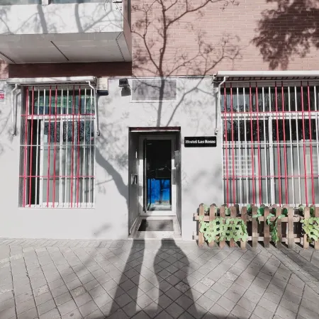 Hostel Las Rosas Отели рядом с достопримечательностью «Викальваро»